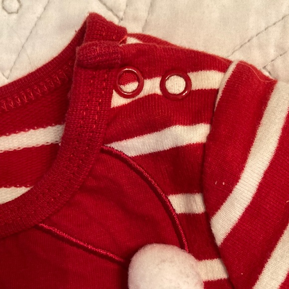 Infant’s Christmas onesie - Picture 4 of 6